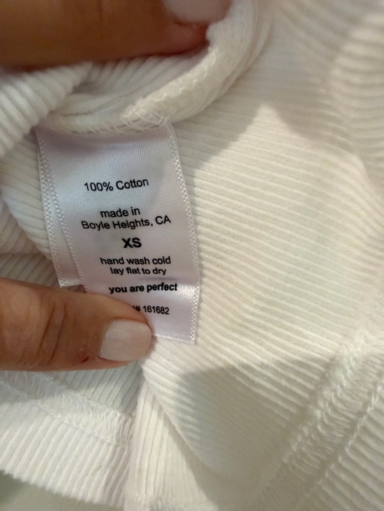 Perfect White Ribbed Tank Top - White XS - Picture 5 of 5